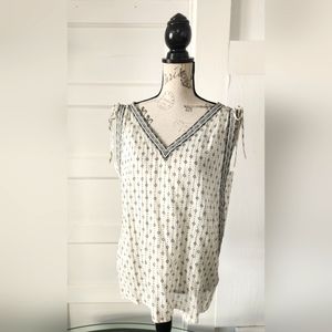 Women's cotton, sleeveless   v-neck blouse, medium